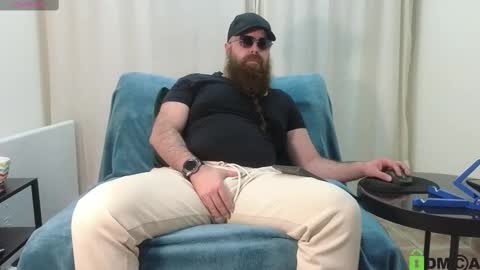 Snapshot of meaty_roll chatting on 02/13/25, 04:32 Meaty Roll online show from 02/13/25, 04:32
