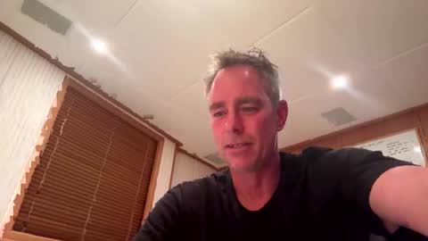 Snapshot of meau_lest chatting on 10/17/25, 07:27 Meau Lest online show from 10/17/25, 07:27