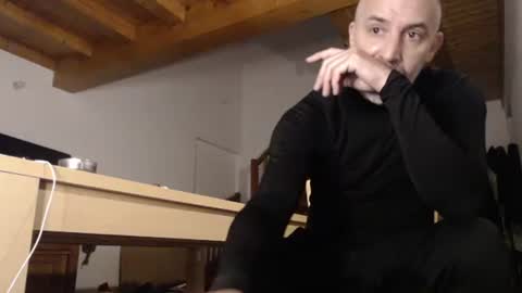 Snapshot of meditmtc chatting on 01/28/25, 07:00 Meditmtc online show from 01/28/25, 07:00