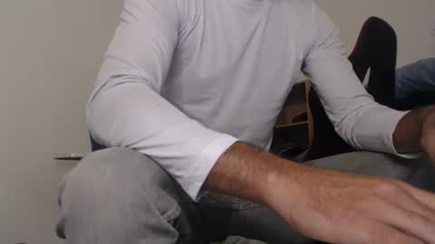 Snapshot of meditmtc chatting on 09/30/25, 06:13 Meditmtc online show from 09/30/25, 06:13