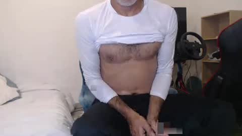 Snapshot of meditmtc chatting on 10/02/25, 07:43 Meditmtc online show from 10/02/25, 07:43