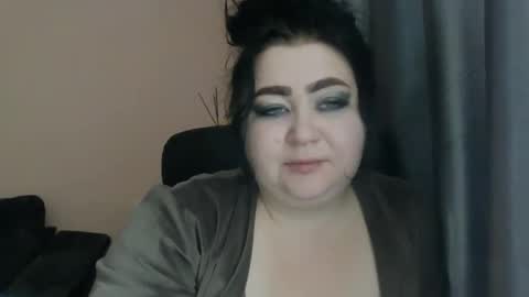 Snapshot of medjik_lool chatting on 12/19/24, 08:13 Oltereodora-lima online show from 12/19/24, 08:13