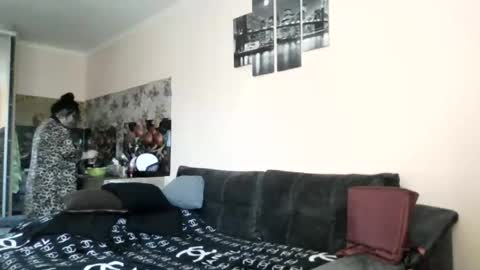 Snapshot of medjik_lool chatting on 01/20/25, 10:29 Oltereodora-lima online show from 01/20/25, 10:29