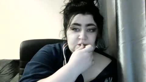 Snapshot of medjik_lool chatting on 01/22/25, 07:35 Oltereodora-lima online show from 01/22/25, 07:35