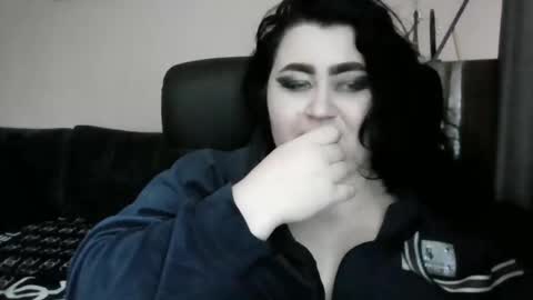 Snapshot of medjik_lool chatting on 01/23/25, 11:48 Oltereodora-lima online show from 01/23/25, 11:48