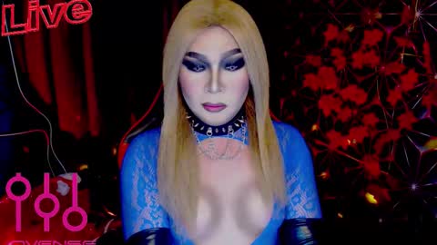 Snapshot of medusaprey chatting on 10/31/25, 03:13 THE QUEEN ALPHA Queen Medusa Prey online show from 10/31/25, 03:13