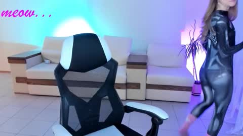 Sweet Meow nonude online show from 10/09/25, 02:09