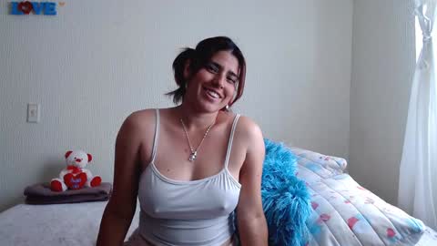 Snapshot of meehturt chatting on 12/01/24, 05:13 anna online show from 12/01/24, 05:13