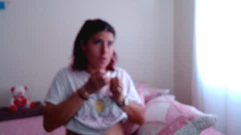 Snapshot of meehturt chatting on 01/18/25, 11:32 anna online show from 01/18/25, 11:32