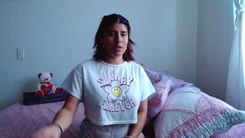 Snapshot of meehturt chatting on 01/18/25, 02:33 anna online show from 01/18/25, 02:33