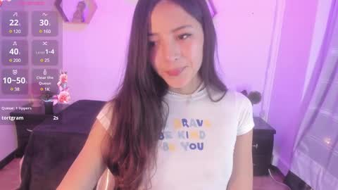 Snapshot of meelanny_ds chatting on 01/09/25, 05:02 online show from 01/09/25, 05:02