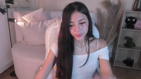 Snapshot of meelanny_ds chatting on 02/11/25, 04:55 online show from 02/11/25, 04:55