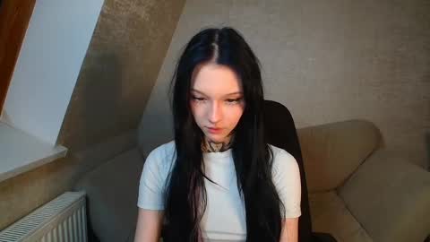 Snapshot of mefwhore chatting on 03/06/25, 10:26 mefwhOre online show from 03/06/25, 10:26