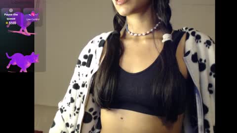Snapshot of meg4nmiau chatting on 12/18/24, 10:08 Meg4n Miauuuu online show from 12/18/24, 10:08