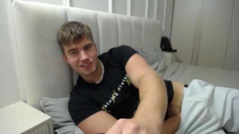 Max online show from 10/21/25, 09:26