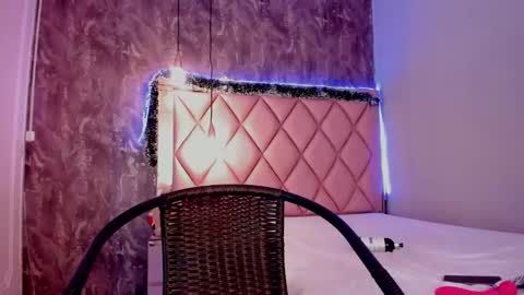 Snapshot of megan_and_clohe chatting on 12/14/24, 10:50 M E G A N online show from 12/14/24, 10:50
