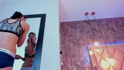 Snapshot of megan_and_clohe chatting on 03/11/25, 06:41 M E G A N online show from 03/11/25, 06:41
