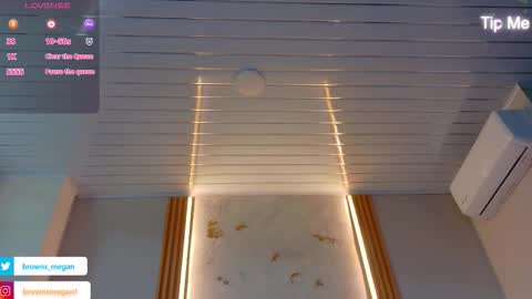 Megan  online show from 11/06/25, 02:07