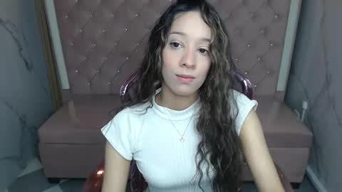 Snapshot of megan_collins_b chatting on 09/29/25, 12:43 megan_collins_b online show from 09/29/25, 12:43