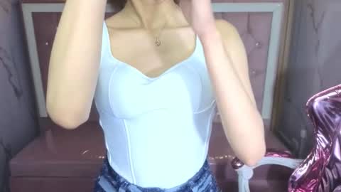 megan_collins_b online show from 10/15/25, 12:49