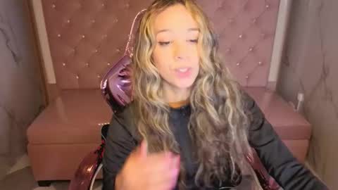 megan_collins_b online show from 11/06/25, 01:01