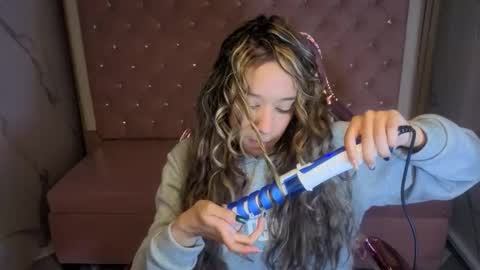 megan_collins_b online show from 11/13/25, 12:48