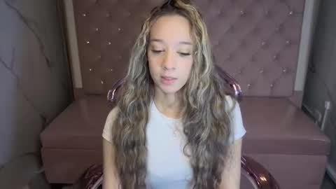 megan_collins_b online show from 11/18/25, 12:42