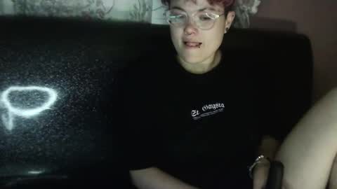 Snapshot of megan_coop3r_ chatting on 12/22/24, 08:16 Megan and sophi online show from 12/22/24, 08:16