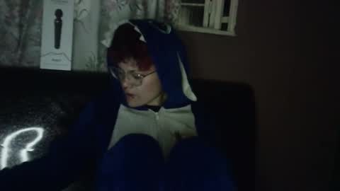 Snapshot of megan_coop3r_ chatting on 12/28/24, 07:00 Megan and sophi online show from 12/28/24, 07:00