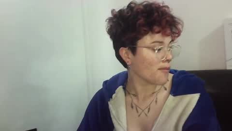Snapshot of megan_coop3r_ chatting on 02/02/25, 01:08 Megan and sophi online show from 02/02/25, 01:08