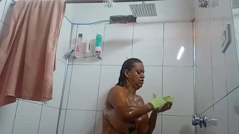 Snapshot of megan_greyxx chatting on 11/20/25, 05:01 megan_greyxx online show from 11/20/25, 05:01