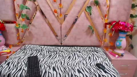 Snapshot of megan_latinn chatting on 12/19/24, 01:07 megan_latinn online show from 12/19/24, 01:07