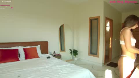 Megan   inst meg myersss online show from 12/08/24, 01:46