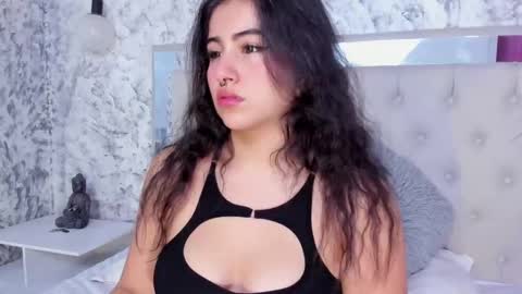 MEGAN  online show from 10/04/25, 11:19