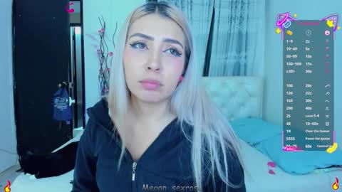 Snapshot of megan_sexrose chatting on 09/18/25, 01:40 Megan rose online show from 09/18/25, 01:40