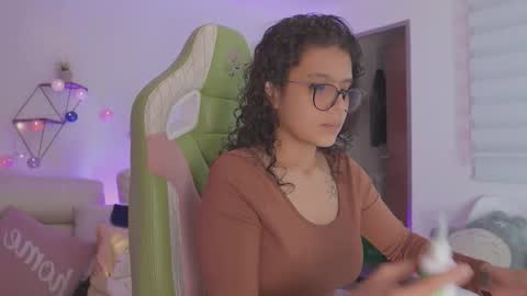 Snapshot of megan_ssmith_ chatting on 11/13/25, 09:14 MEGAN online show from 11/13/25, 09:14