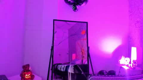 megan_tower online show from 10/27/25, 09:19