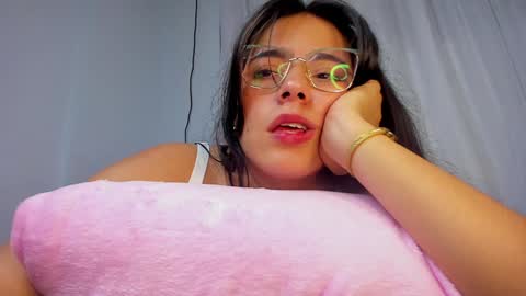 Snapshot of megan_vwv chatting on 12/03/24, 01:08 megan online show from 12/03/24, 01:08