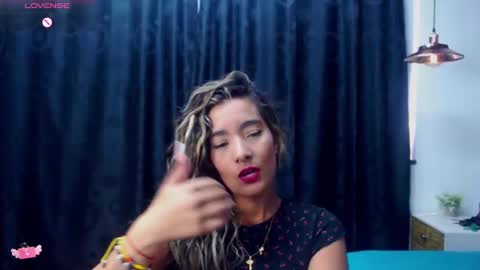 M E G A N   online show from 12/17/24, 08:54