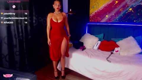 M E G A N   online show from 12/22/24, 07:54