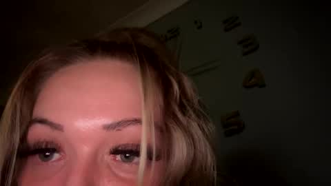 Snapshot of meganbaby98xo chatting on 10/12/25, 11:59 MeghanBabyXO online show from 10/12/25, 11:59