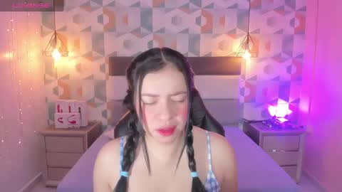 Snapshot of megancero chatting on 01/17/25, 12:31 Megan online show from 01/17/25, 12:31