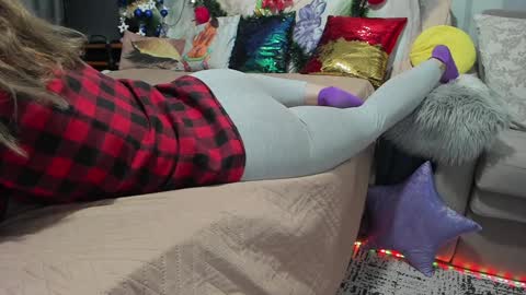 Nicki--------- Welcome to my Room online show from 01/18/25, 06:10