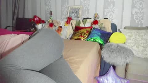 Nicki--------- Welcome to my Room online show from 02/12/25, 06:51