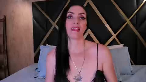 Snapshot of meganhofman chatting on 09/10/25, 08:31 Megan Hofman online show from 09/10/25, 08:31