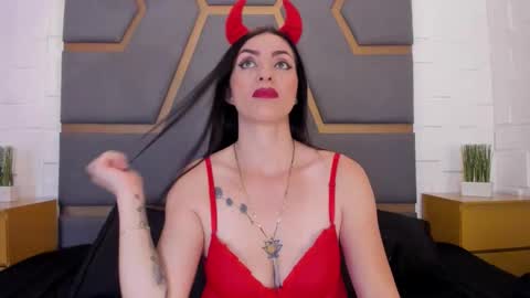 Snapshot of meganhofman chatting on 10/04/25, 11:41 Megan Hofman online show from 10/04/25, 11:41