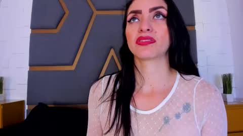 Snapshot of meganhofman chatting on 10/25/25, 11:51 Megan Hofman online show from 10/25/25, 11:51