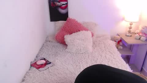 Snapshot of meganlk chatting on 10/02/25, 11:34 MEGAN online show from 10/02/25, 11:34