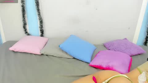 Snapshot of meganqueen2 chatting on 12/30/24, 05:02 Megan Queen online show from 12/30/24, 05:02