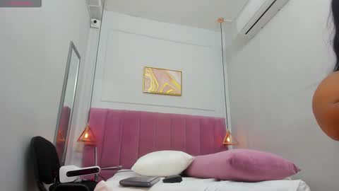 Megan  online show from 11/14/25, 08:18